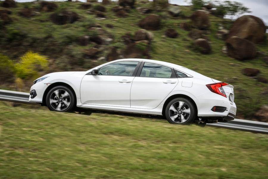  Honda Civic EXL Sedan (FC) 2016 года  (LA) (фото 10 из 41)